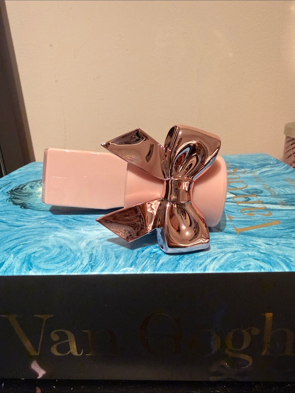 Bath and Body works Pink Bow wallflower plug